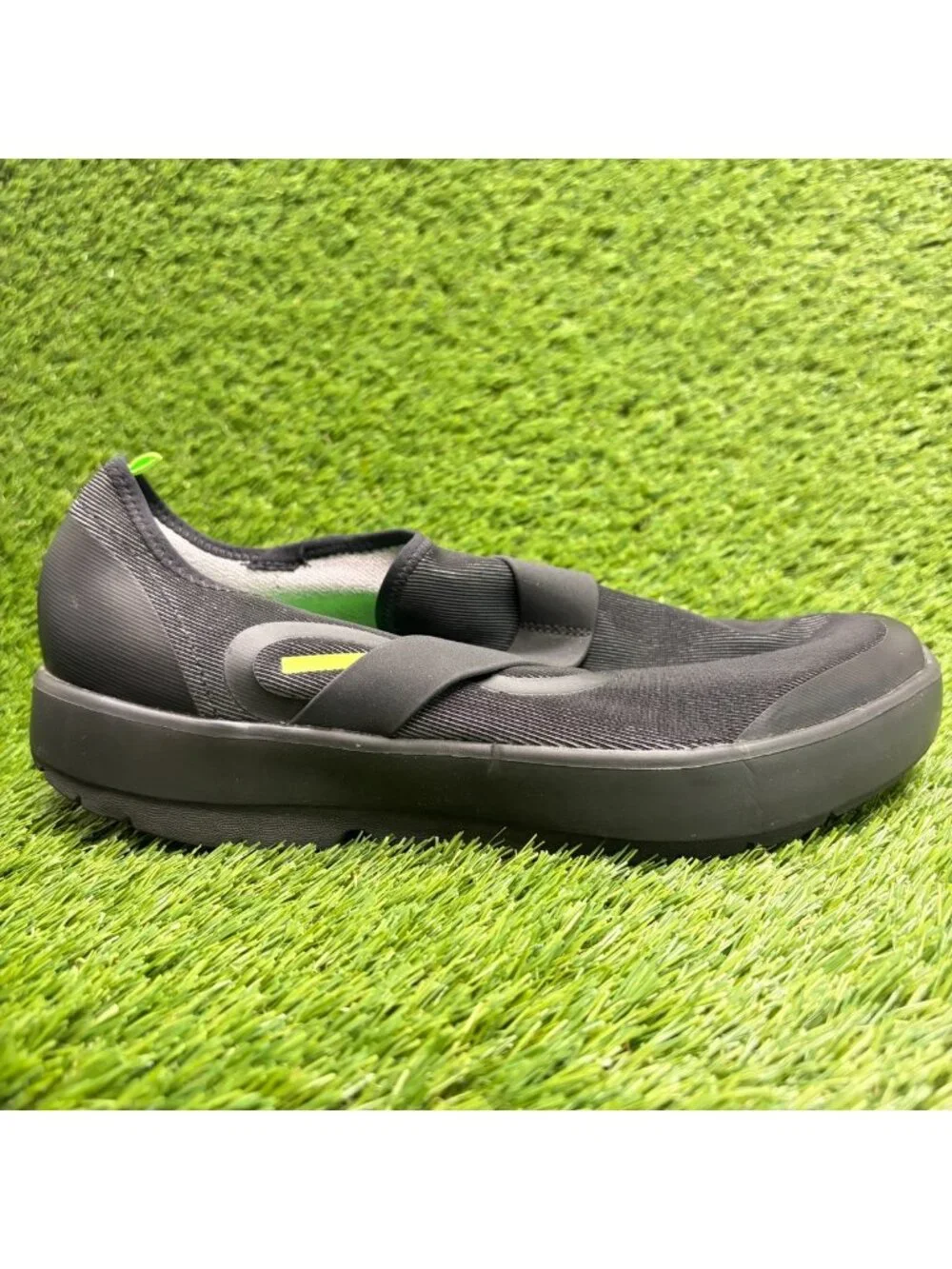 OOFOS OOmg Fibre Low Mens Size 11 Black Casual Walking Slip On Recovery Shoes